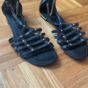 Marc Fisher Black and Gold Gladiator Sandals
OPEN to OFFERS
All sales final